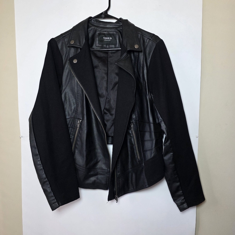 Torrid Black Faux Leather Jacket Edgy Rocker Streetwear Biker Women Size  (1X)